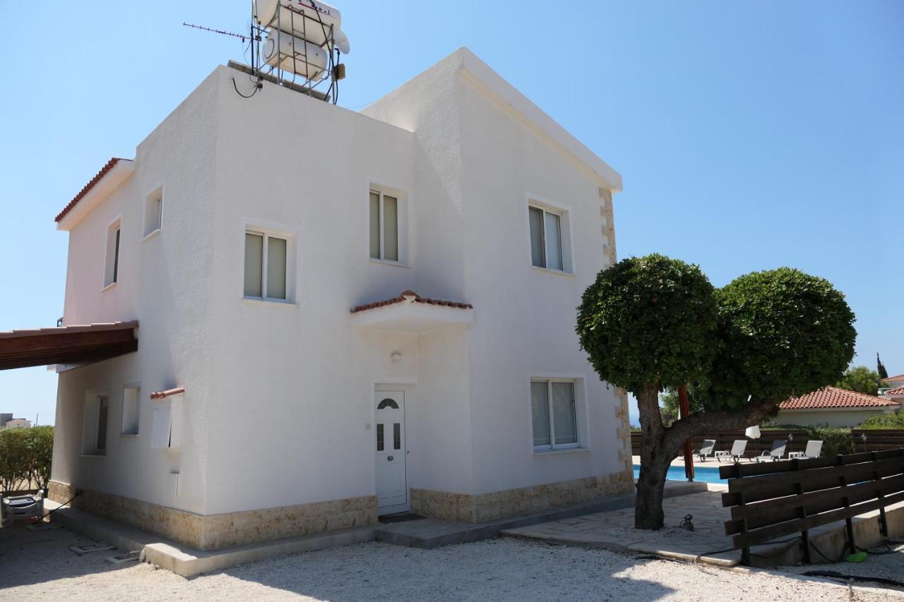Lilly Villa Peyia Bagian luar foto