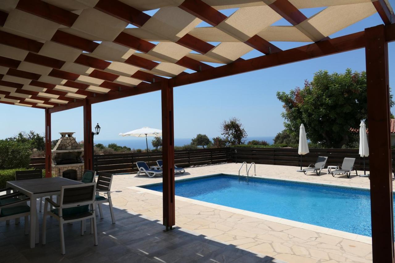 Lilly Villa Peyia Bagian luar foto