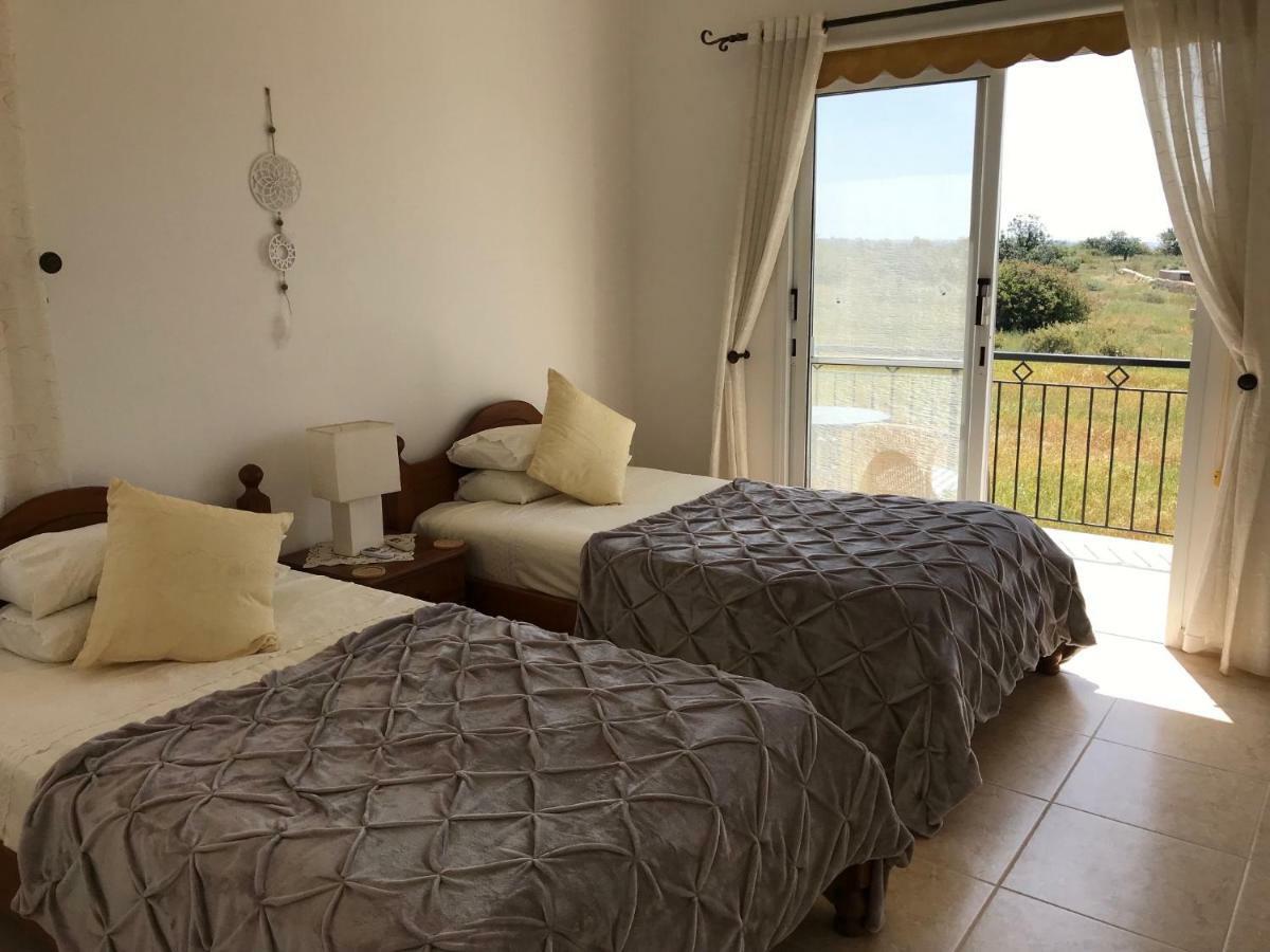 Lilly Villa Peyia Bagian luar foto