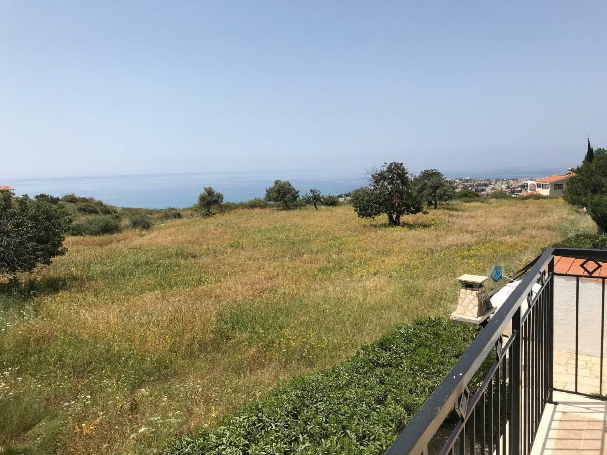 Lilly Villa Peyia Bagian luar foto